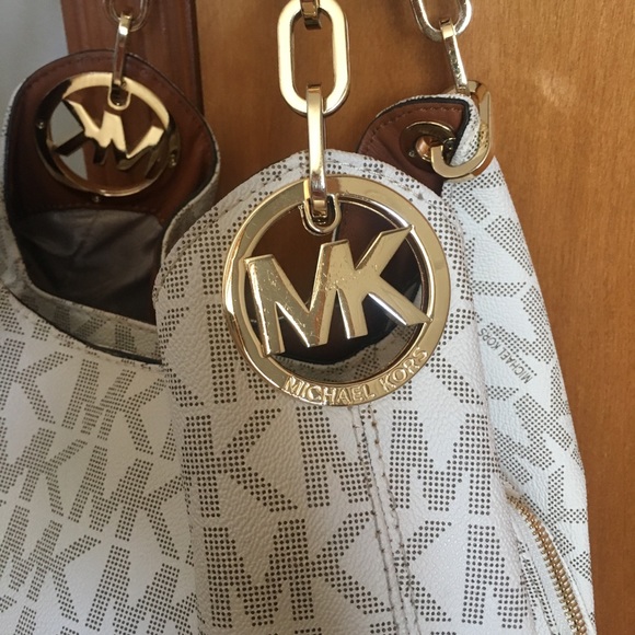 Michael Kors handbag - Picture 2 of 5